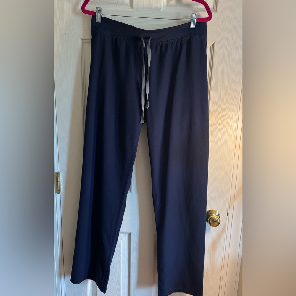 Figs Livingston size medium tall navy blue scrub pants